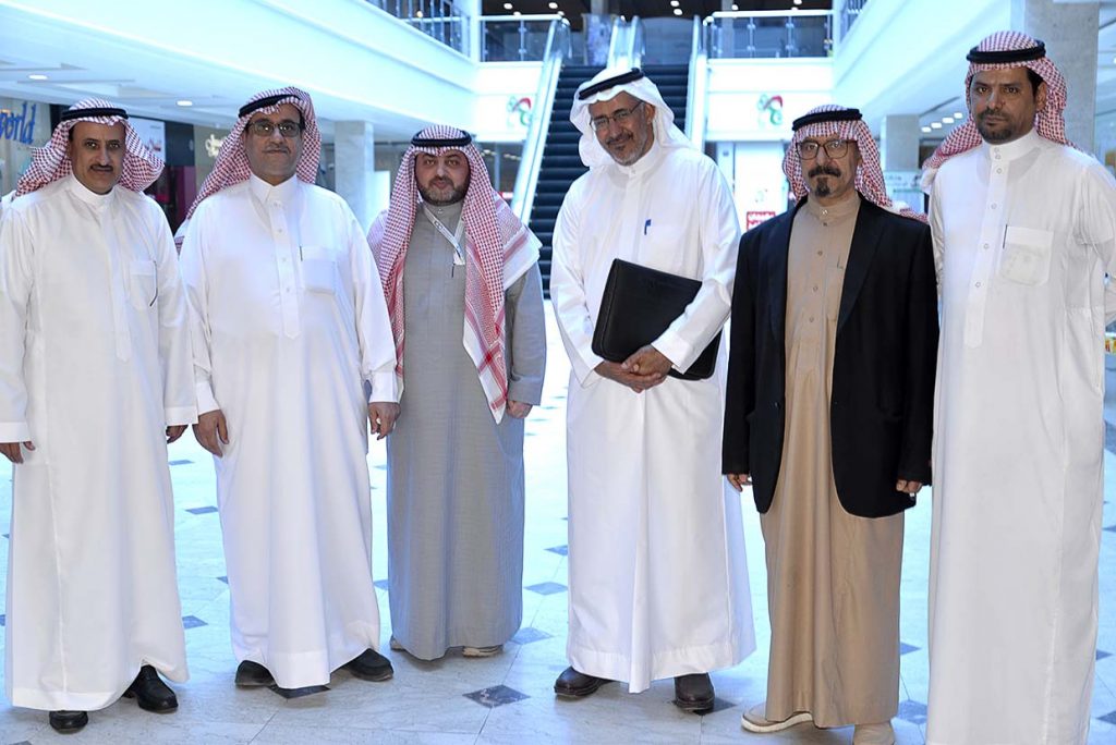 مساعد مدير عام التنمية الاجتماعية بالشرقية يزور الجمعية التعاونية الاستهلاكية لموظفي KJO